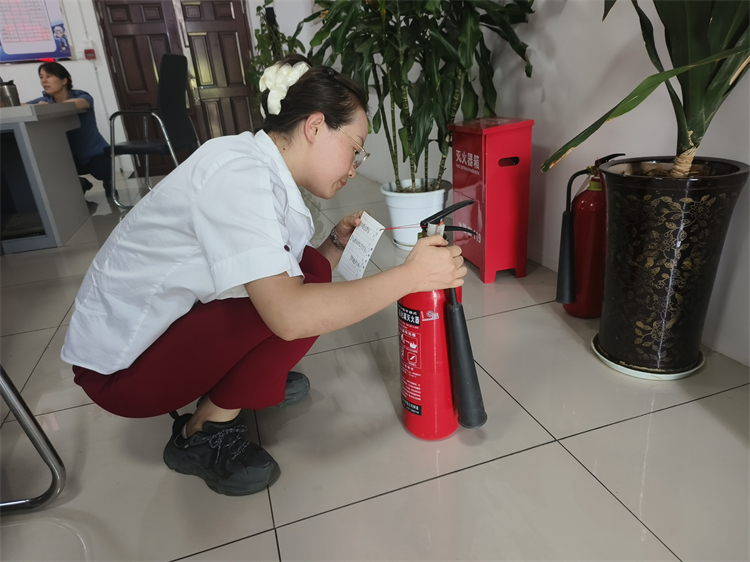 8.5+绵阳监控分中心+绵阳监控分中心开展夏季安全大检查,筑牢安全生产防线.jpg